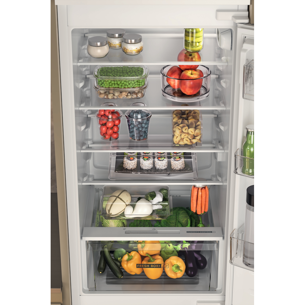 Whirlpool 70/30 Integrated Fridge Freezer | WHC18D041A1