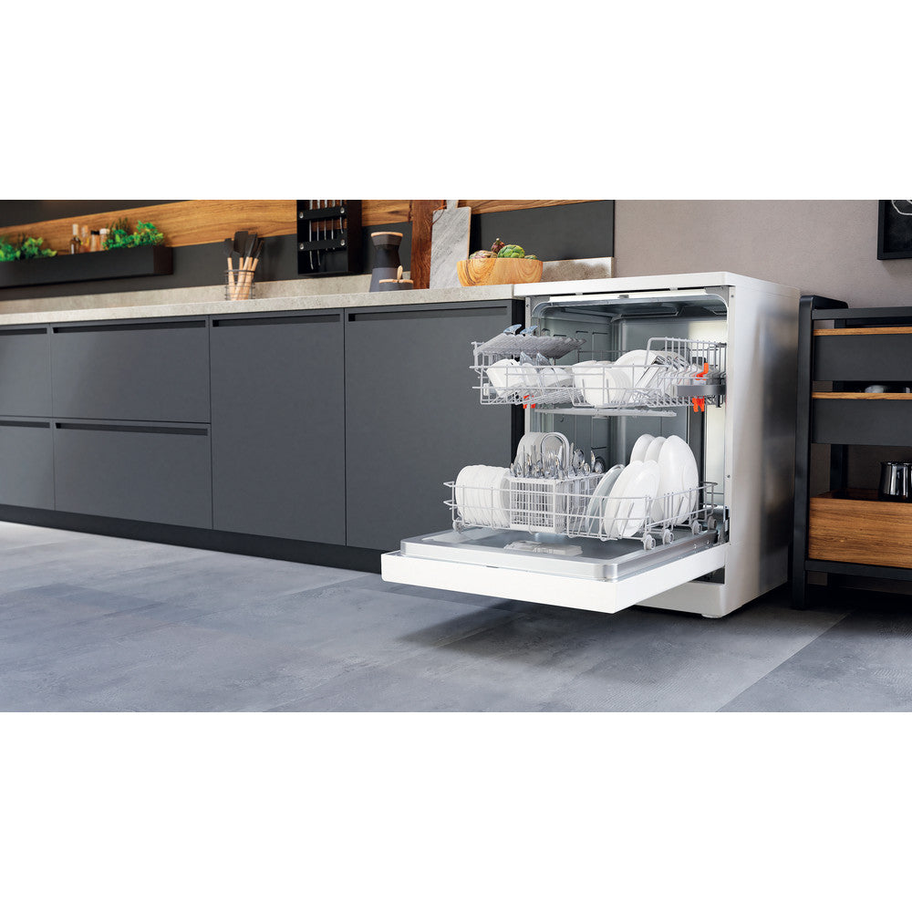 Hotpoint 14 Place Settings Freestanding Dishwasher White | H2FHL626UK