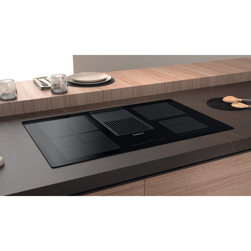 Hotpoint 83cm Vented Induction Hob with MyMenu Black | PVH 92 B K/F KIT