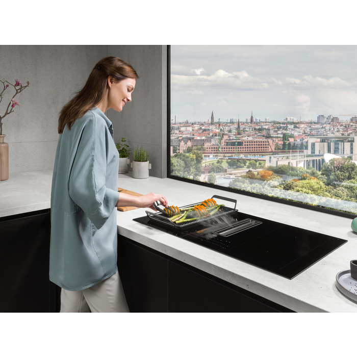 AEG 8000 Induction Extractor Hob 83cm Recirculation | CCE84751FB